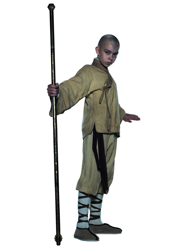 Noah Ringer Interpreta Aang In Una Foto Promo Per The Last Airbender 170443