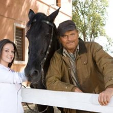 Marta Gastini e Terence Hill sul set de L'uomo che cavalcava nel buio