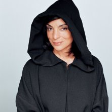 Jasmine Guy in una foto promozionale della stagione 2 di Dead Like Me