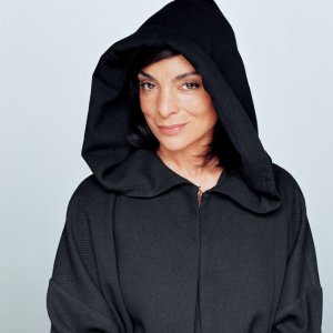 Jasmine Guy in una foto promozionale della stagione 2 di Dead Like Me