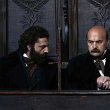 Noi credevamo di Mario Martone. A destra Luca Zingaretti (Francesco Crispi). Insieme a lui, Guido Caprino (Felice Orsini).