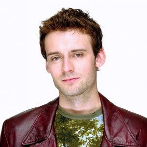 Uno scatto promo di Callum Blue per la stagione 1 di Dead Like Me