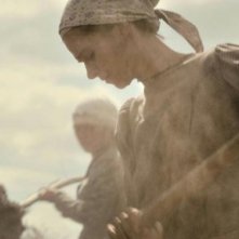 Una bella sequenza del film Beyond the Steppes