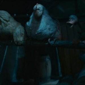 Una scena del film The Ugly Duckling 2010