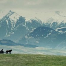 Una sequenza del film Beyond the Steppes