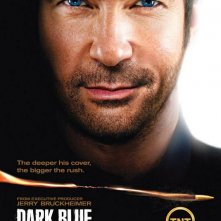 Un poster della stagione 2 di Dark Blue