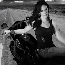Maggie Siff in una foto promozionale della stagione 3 di Sons of Anarchy