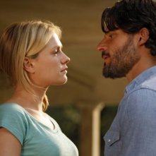 Anna Paquin e Joe Manganiello nell'episodio Night on the Sun di True Blood