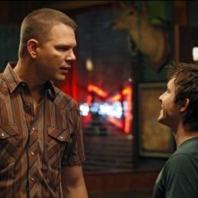 Jim Parrack e Marshall Allman nell'episodio Night on the Sun di True Blood