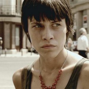 Una sequenza di Periferic (2010) di Bogdan George Apetri