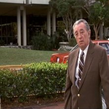 Robert Mitchum in una scena del film Cape Fear - Il promontorio della paura (1991)