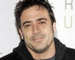 Jeffrey Dean Morgan corriere per Hany Abu-Assad