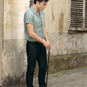 Chuck (Ed Westwick) in una scena dell'episodio Double Identity della stagione 4 di Gossip Girl
