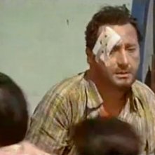 Nello Appodia accanto ad Alberto Sordi in DETENUTO IN ATTESA DI GIUDIZIO (Nanni Loy, 1971)