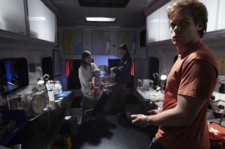 Dexter: Michael C. Hall in una scena della premiere della stagione 5