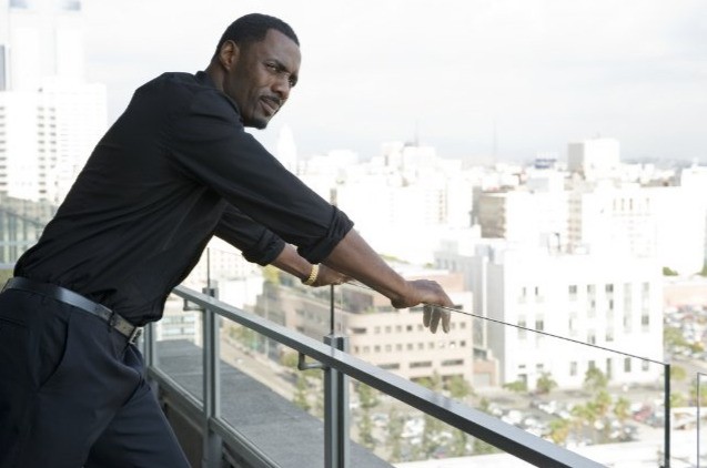 Idris Elba nel film Takers