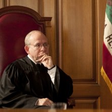 Bob Balaban in una scena del film Howl