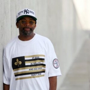 Il regista Spike Lee sul set del suo If God Is Willing and da Creek Don't Rise