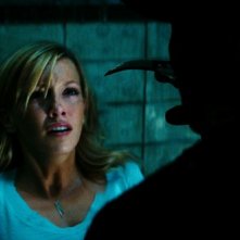Katie Cassidy e Jackie Earle Haley in una scena del remake di Nightmare