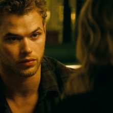Kellan Lutz nei panni di Dean nel remake di A Nightmare on Elm Street