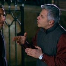 Paolo Sassanelli e Dino Abbrescia in una scena del film La strategia degli affetti