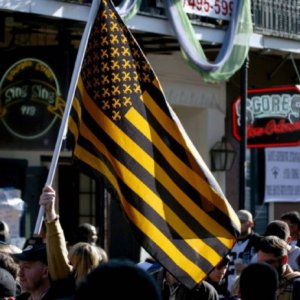 Un'immagine della folla, protagonista del documentario If God Is Willing and da Creek Don't Rise