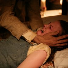 Un'immagine di Ashley Bell dall'horror The Last Exorcism