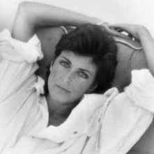 Joanna Cassidy in una foto promozionale del film Sotto Tiro