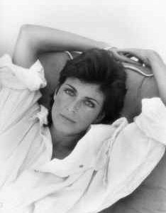 Joanna Cassidy in una foto promozionale del film Sotto Tiro