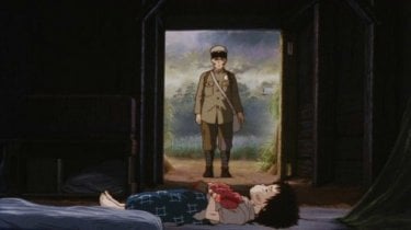 Seita e Setsuko in una triste scena del film d'animazione La tomba per le lucciole