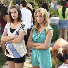 Cassie Scerbo e Chelsea Hobbs nell'episodio Party Gone Out of Bounds di Make it or Break it