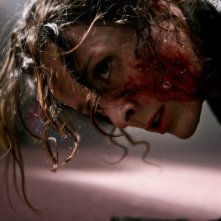 Claude Perron in una scena del film The Horde