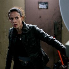 Claude Perron nei panni della coraggiosa Aurore nel film The Horde