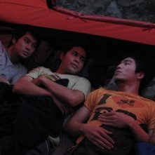 Gli sventurati protagonisti dell'episodio In The Middle nell'horror 4bia