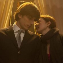 Luca Marinelli e Alba Rohrwacher in un'immagine del film La solitudine dei numeri primi