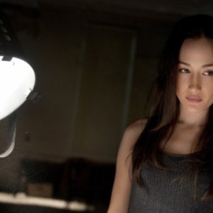 Maggie Q in una scena del pilot della serie Nikita della CW