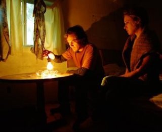 Michael Shannon e Chloe Sivigny nel film My Son, My Son What Have Ye Done