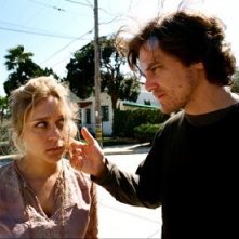 Michael Shannon spaventa Chloe Sivigny nel film My Son, My Son What Have Ye Done