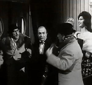 Nello Appodia con Totò, Peppino e Gloria Paul nel film TOT0' PEPPINO E LA DOLCE VITA 1958 Corbucci