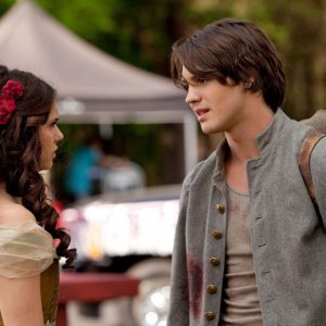 Elena (Nina Dobrev) e Jeremy (Steven R. McQueen) nell'episodio Il giorno dei fondatori di Vampire Diaries