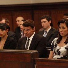 Tamara Taylor, David Boreanaz e Michaela Conlin nell'episodio The Boy with the Answer di Bones