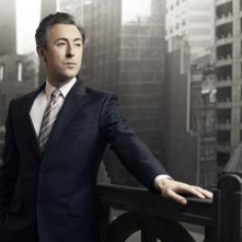 Alan Cumming in una foto promozionale della stagione 2 di The Good Wife
