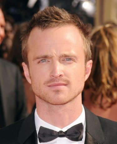 Aaron Paul di Breaking Bad sul red carpet dell'edizione 2010 degli Emmy Awards