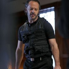 Gil Bellows in una sequenza dell'episodio La regina rossa di Smallville