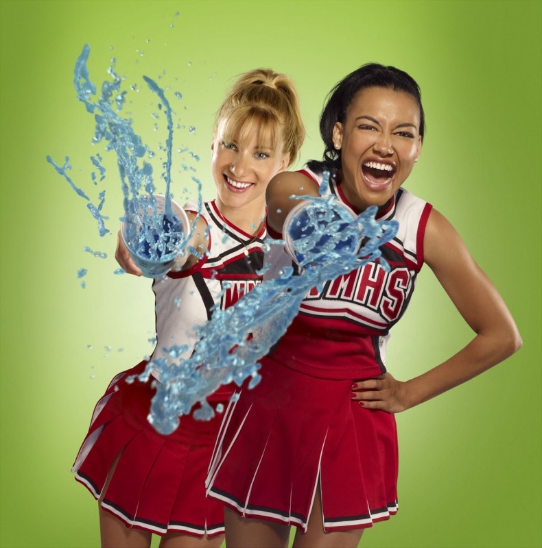 Heather Morris E Naya Rivera In Una Simpatica Foto Promozionale Della Stagione 2 Di Glee 173475