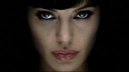 Salt - Game Trailer 'Il giorno X'