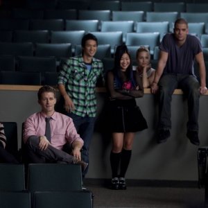 Una scena di gruppo dell'episodio Audition, premiere della stagione 2 di Glee