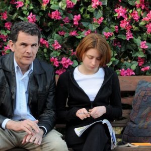 Corso Salani e Irene De Angelis in una scena del film L'amore buio (2010)