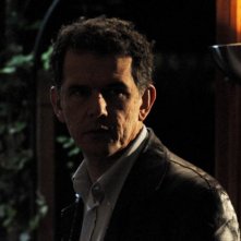 Corso Salani in una scena del film L'amore buio