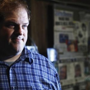 Abraham Benrubi nell'episodio I Came to Haplin for the Waters di Happy Town